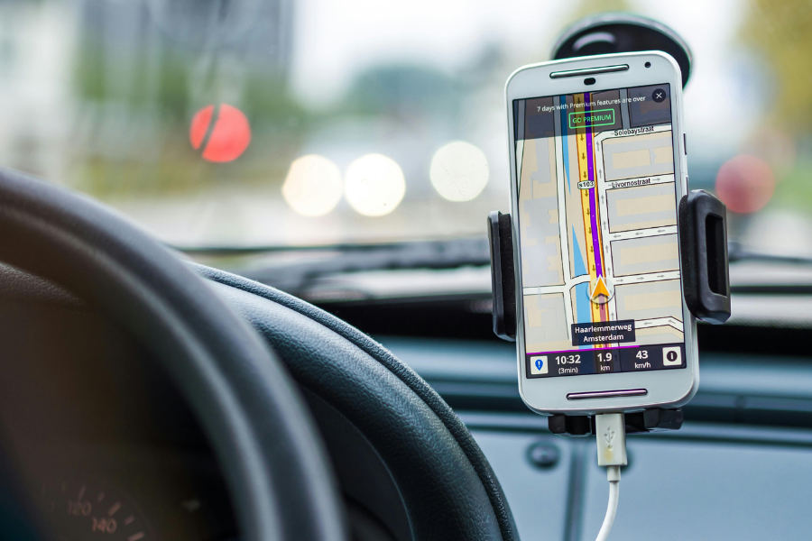 5g technology in mobile app development and in self driving cars